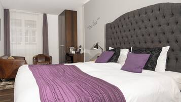 Superior Double Room, 1 King Bed, Non Smoking, City View | 1 bedroom, premium bedding, in-room safe, desk