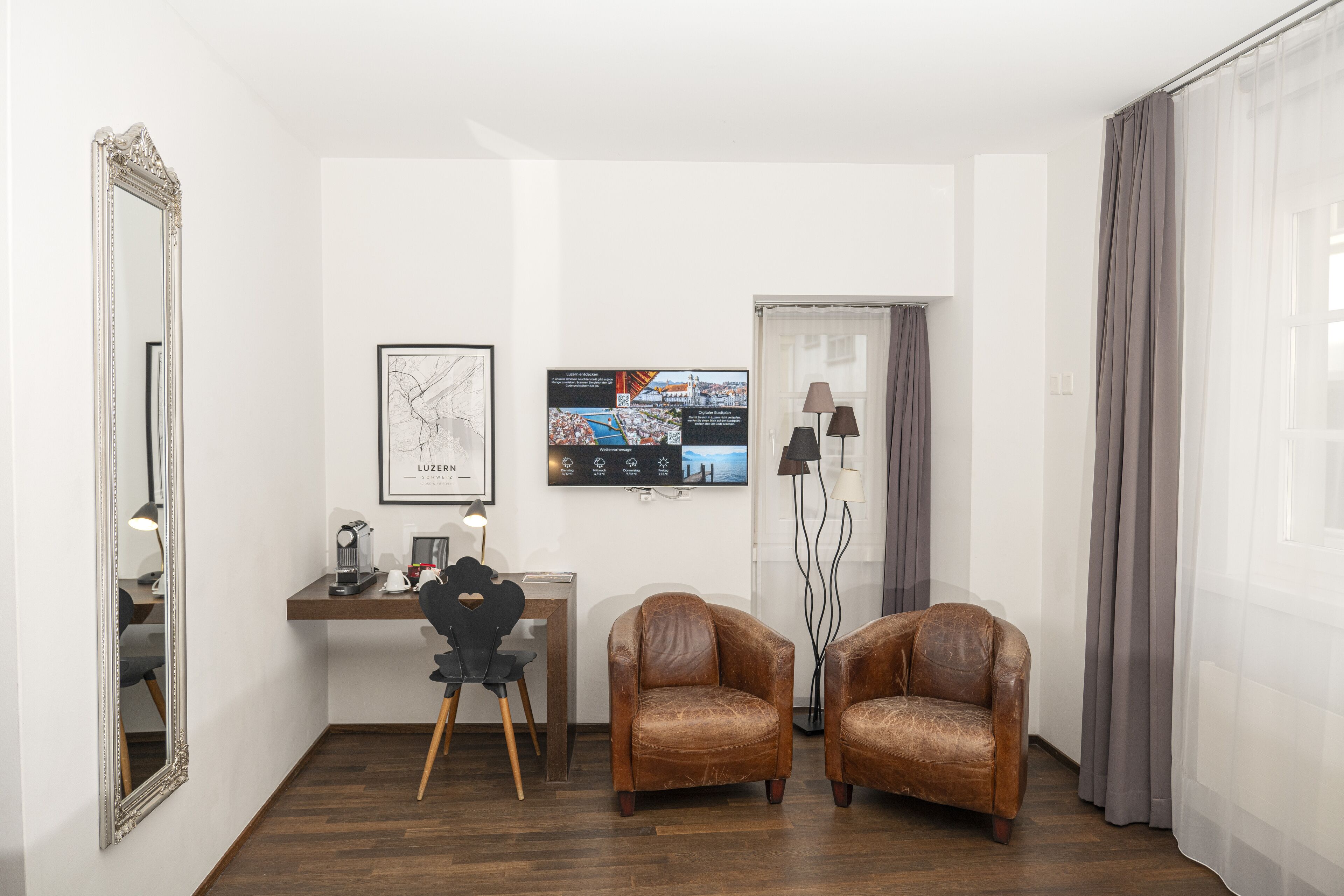 Superior-Doppelzimmer, 1 King-Bett, Nichtraucher, Stadtblick | Hochwertige Bettwaren, Zimmersafe, Schreibtisch, Verdunkelungsvorhänge