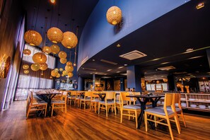 Frühstück, Mittagessen, Abendessen, internationale Küche 