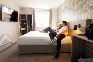 Bureau, chambres insonorisées, Wi-Fi gratuit, draps fournis