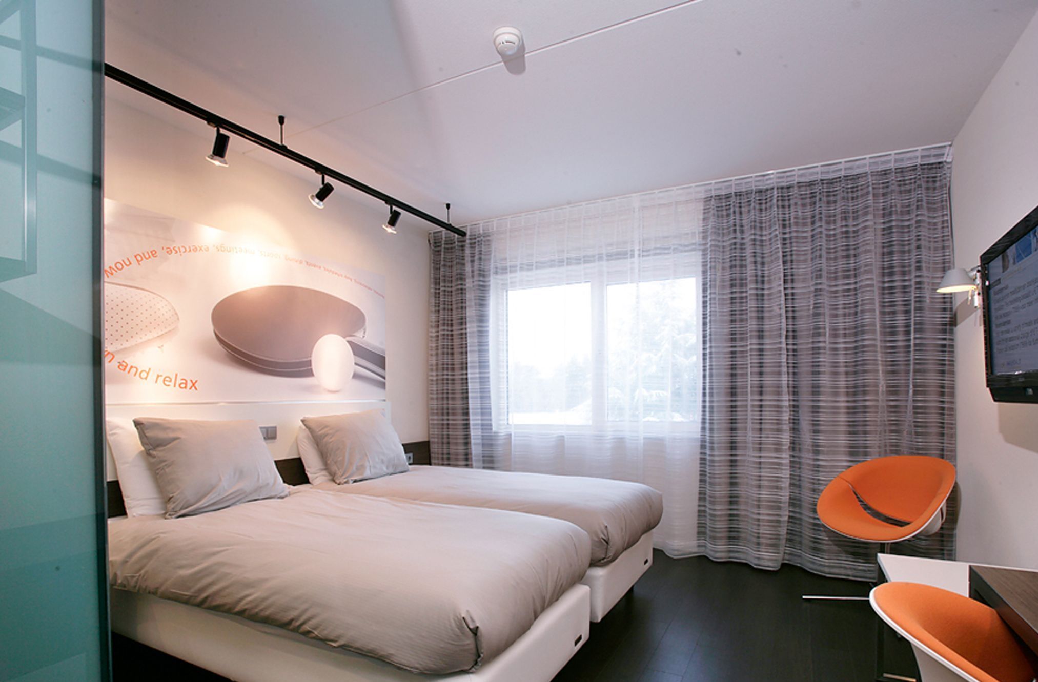 in-room safe, desk, iron/ironing board, free wifi