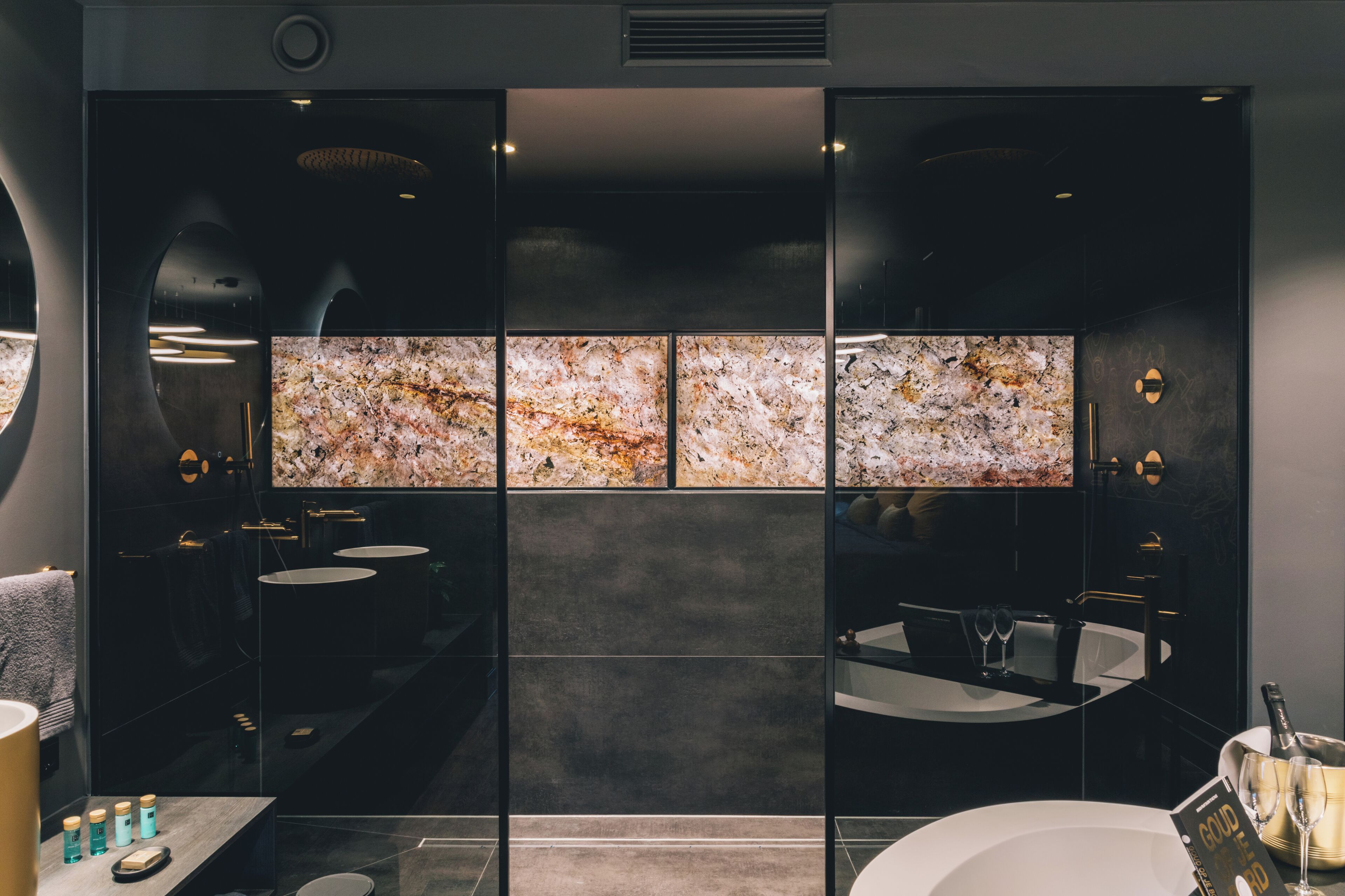 Luxury Studio Suite | Bilik Mandi | Sabun, syampu, tisu tandas 