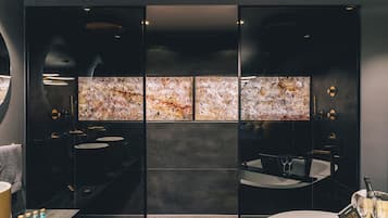 Luxury Studio Suite | Bilik Mandi | Sabun, syampu, tisu tandas