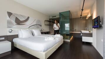 In-room safe, iron/ironing board, free WiFi, bed sheets