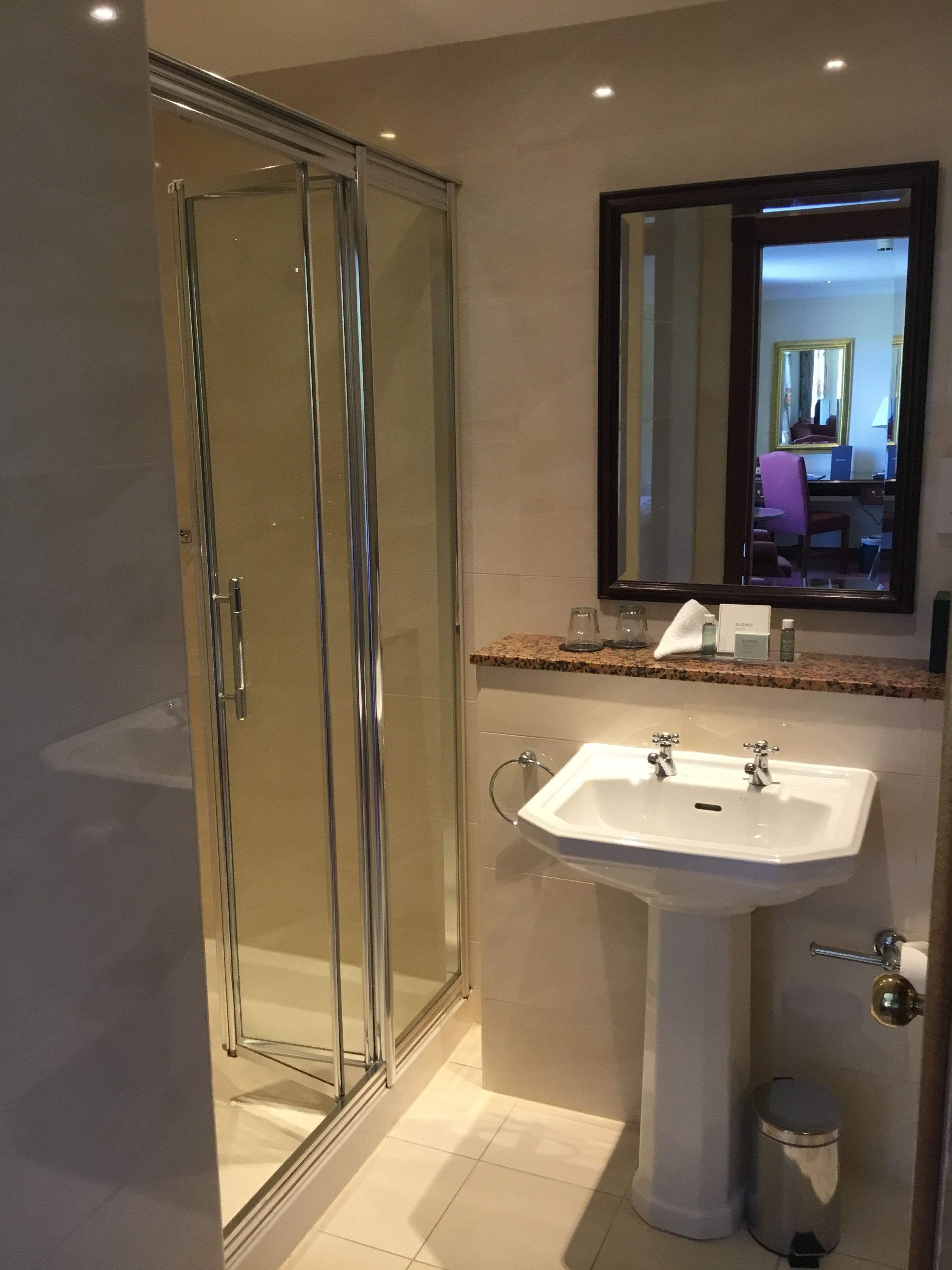 egyptian cotton sheets, premium bedding, in-room safe, desk