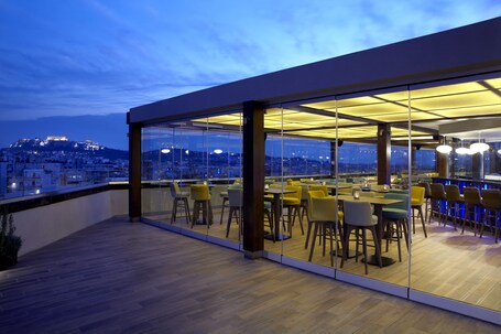Wyndham Grand Athens - Image 3