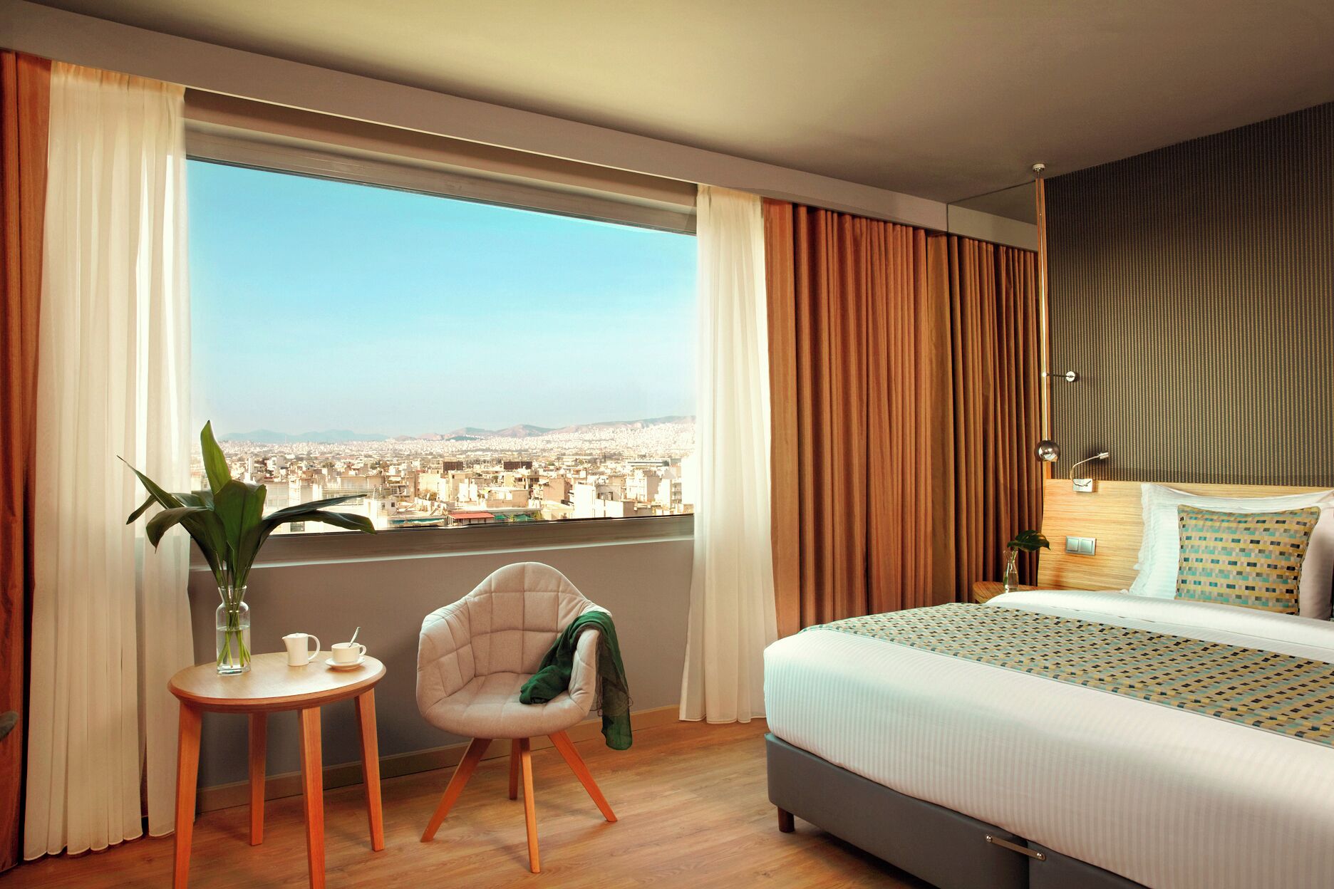 Peralatan tempat tidur premium, tilam berlapik, bar mini 