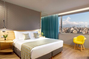 Premium bedding, pillowtop beds, minibar, in-room safe - Zeus Wyndham Grand Athens (Athens)