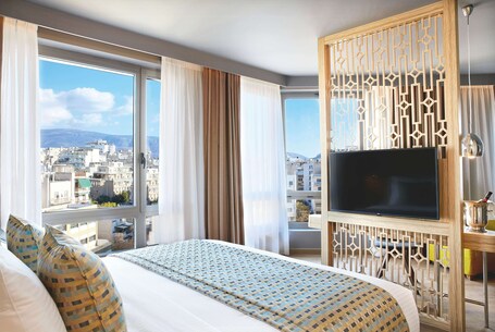 Wyndham Grand Athens - Image 32