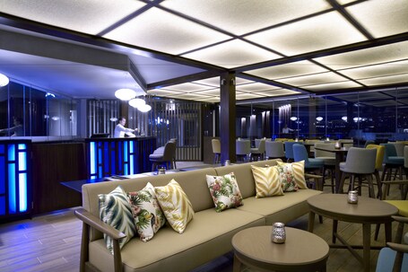 Wyndham Grand Athens - Image 33