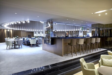 Wyndham Grand Athens - Image 12