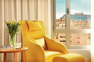 Suíte júnior (Acropolis View) | Roupas de cama premium, camas com colchões pillow-top, frigobar