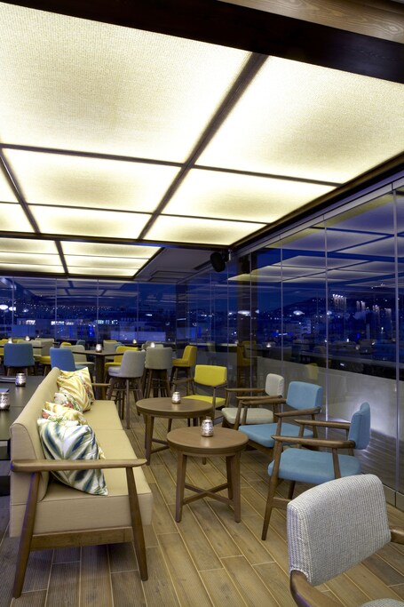 Wyndham Grand Athens - Image 13