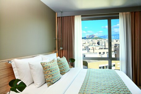 Wyndham Grand Athens - Image 45