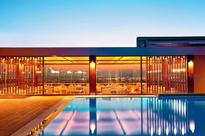 Zeus Wyndham Grand Athens