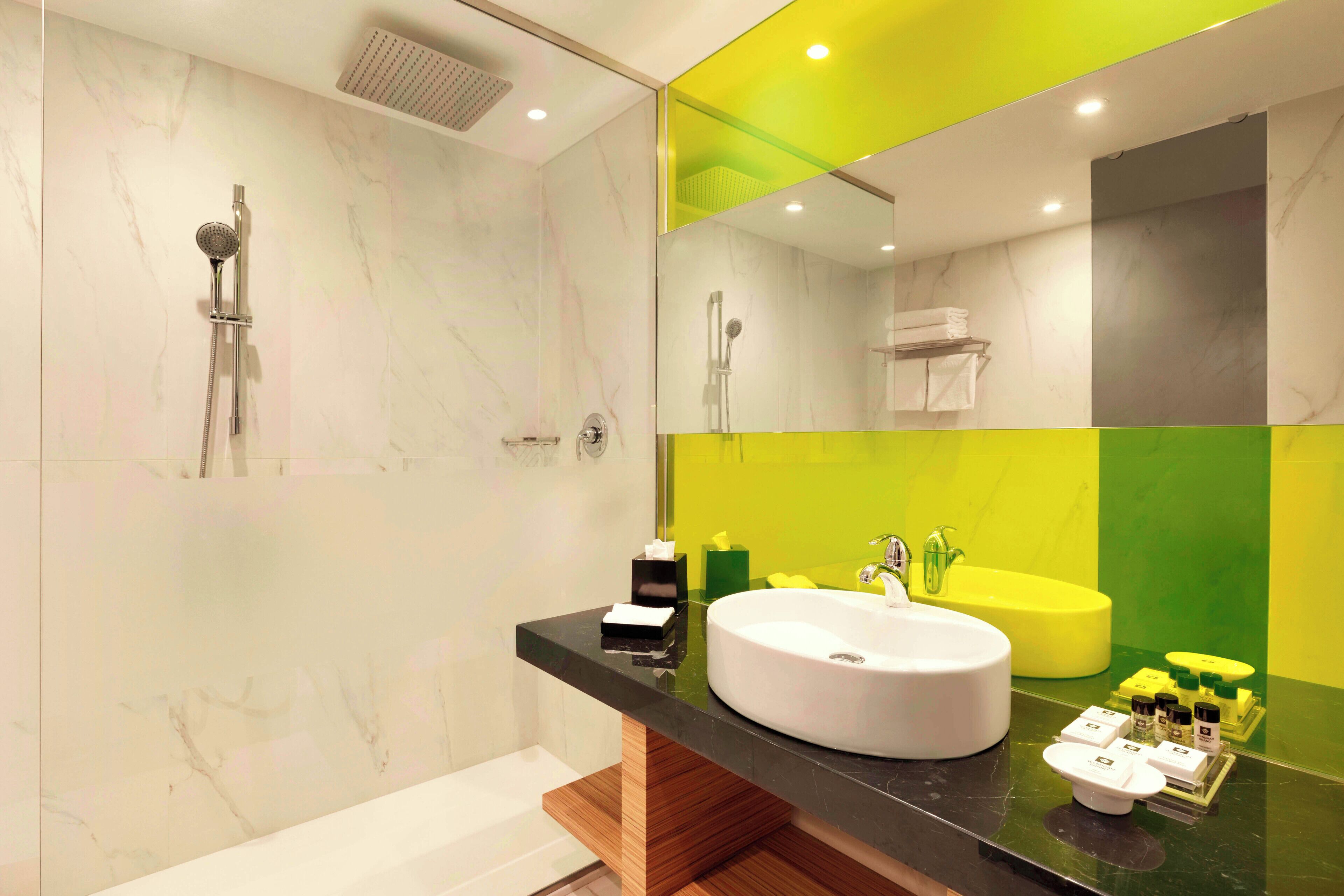 Standard Double Room, City View | Bathroom