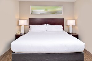 In-room safe, desk, iron/ironing board, free cots/infant beds - Holiday Inn Express Hotel & Suites Lafayette by IHG (Lafayette)