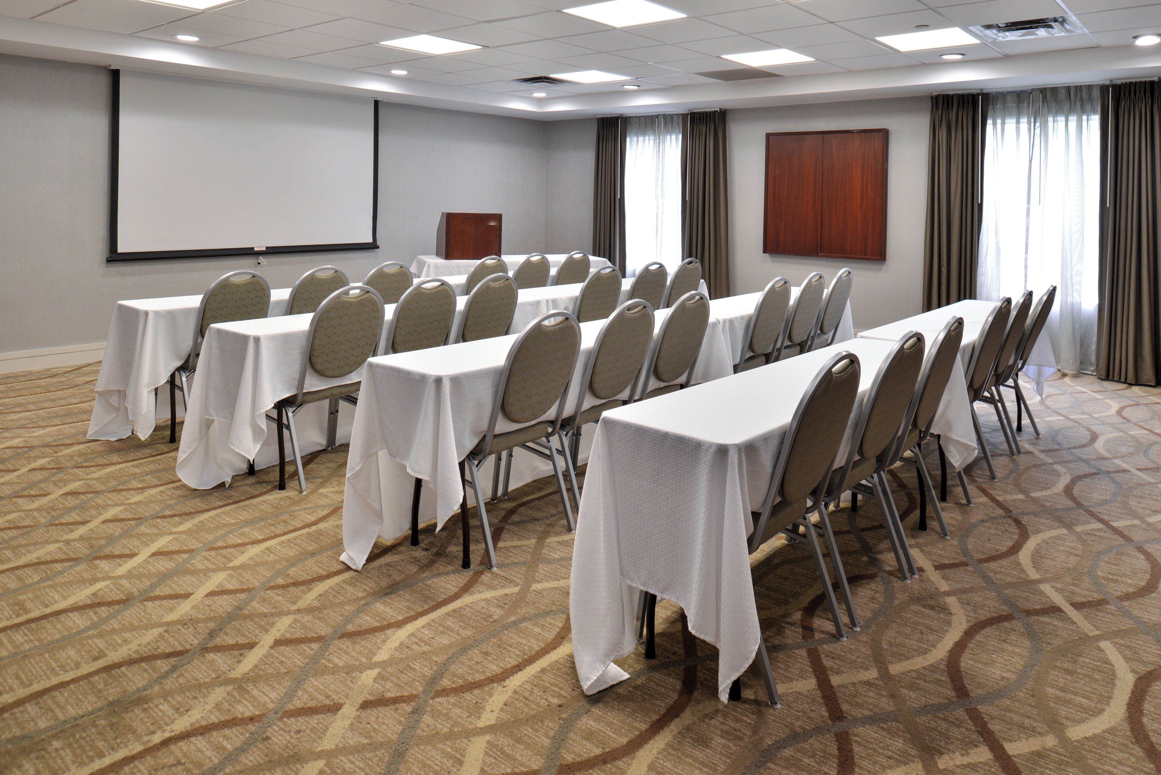 Photo - Holiday Inn Express  & Suites Lafayette