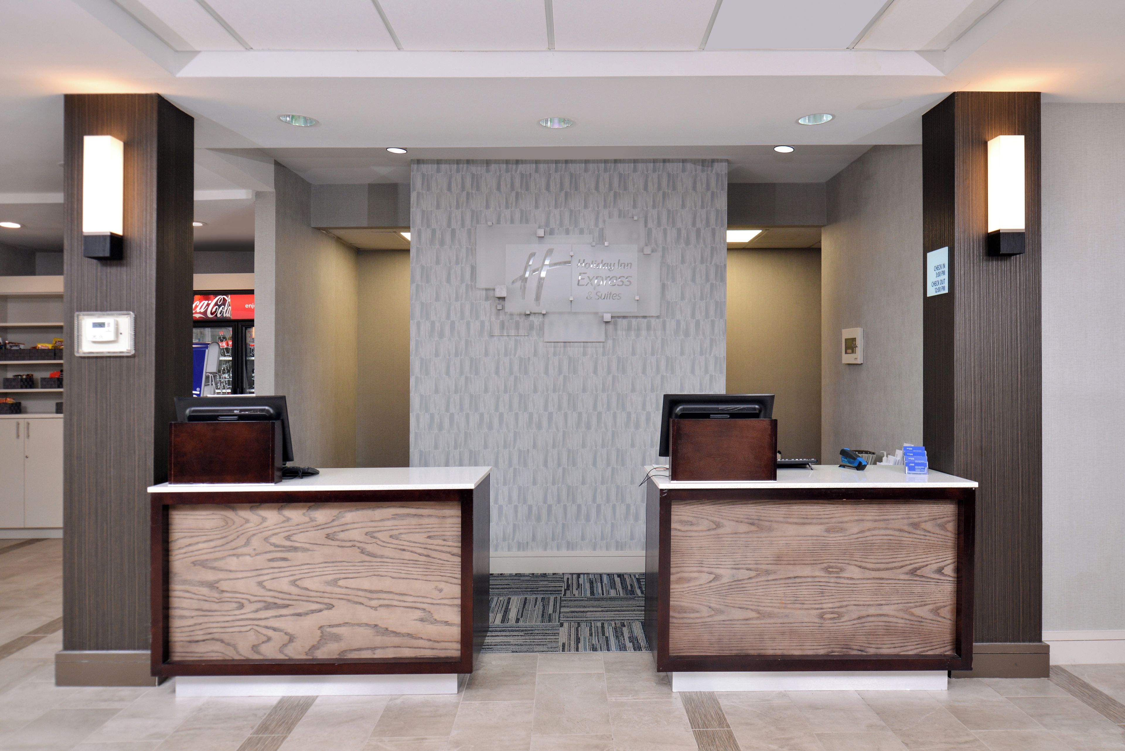 Photo - Holiday Inn Express  & Suites Lafayette