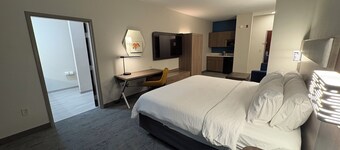 Holiday Inn Express Hotel & Suites Lafayette by IHG