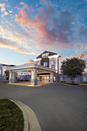 Exterior - Garner Hotel Brookings by IHG (Brookings)