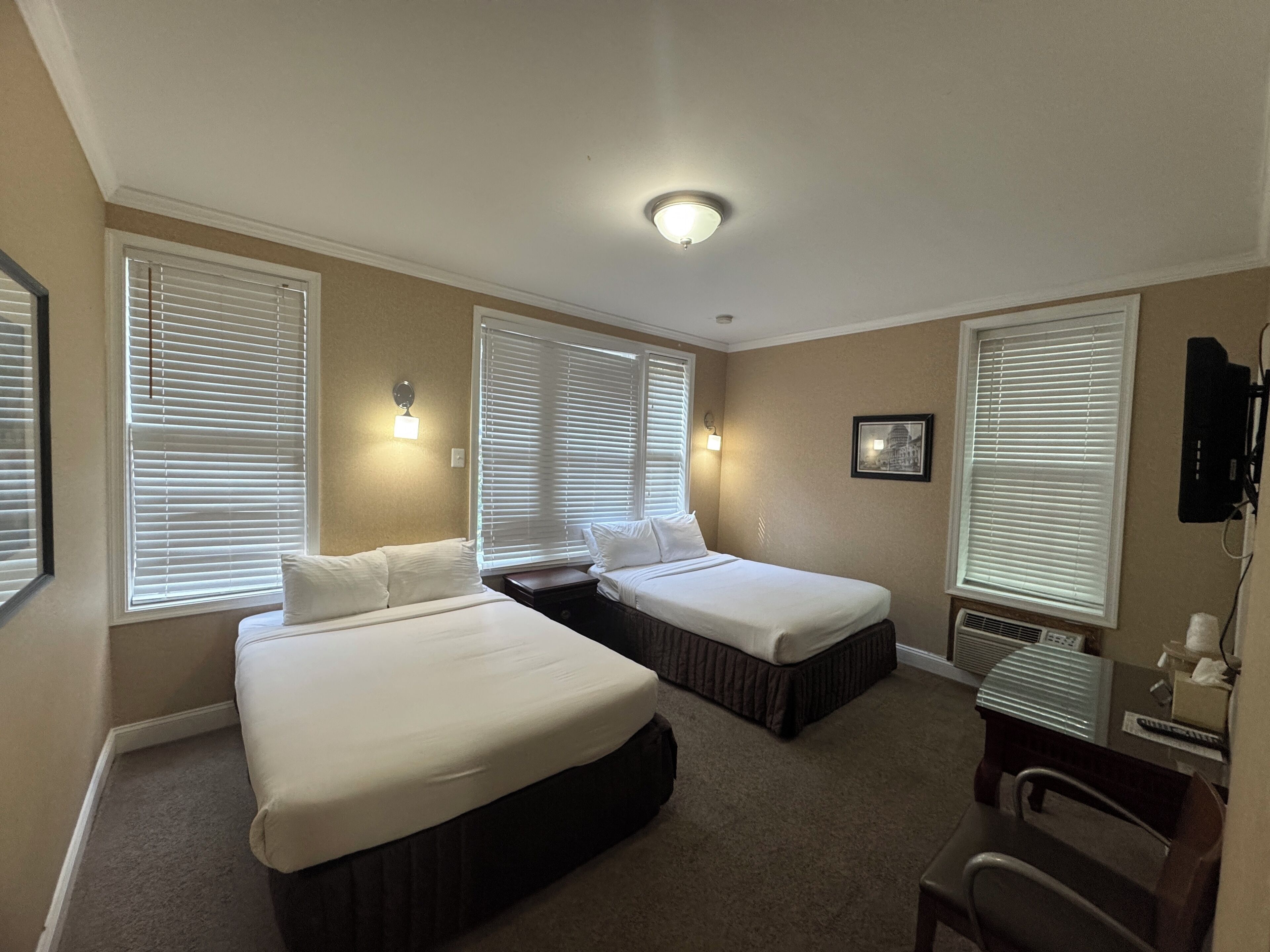 Photo - District Hotel