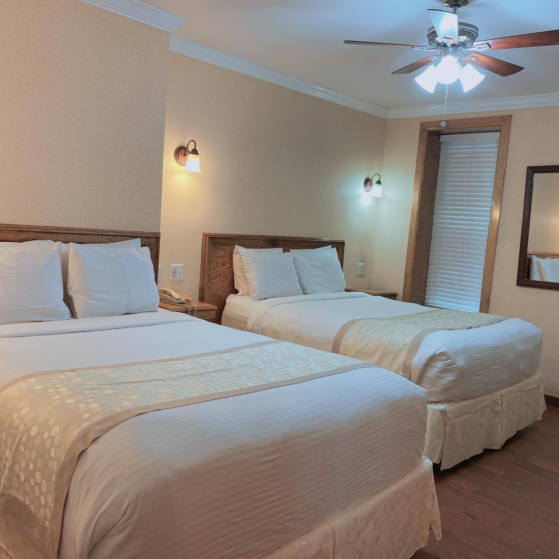 Photo - District Hotel