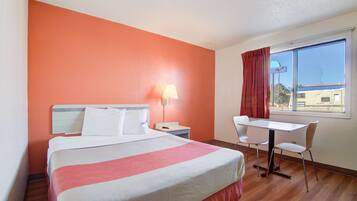 Kannettavalle tietokoneelle sopiva työtila, äänieristys, vauvansängyt