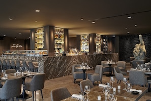 5 restaurants, breakfast, lunch, dinner served; Chinese cuisine