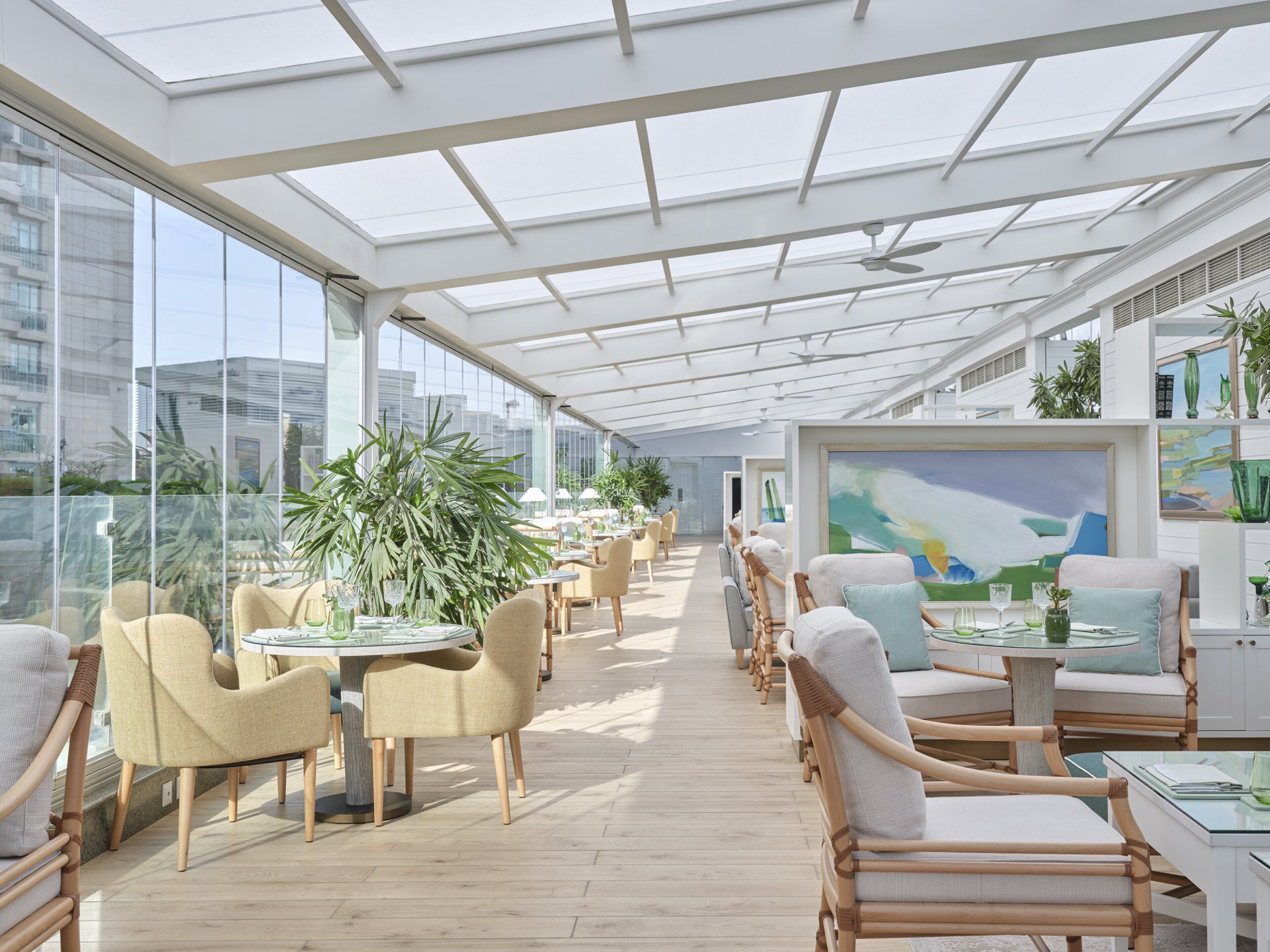 5 restaurants, breakfast, lunch, dinner served; chinese cuisine