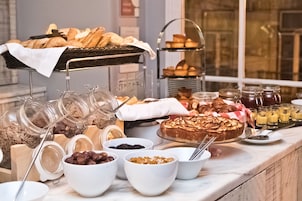 Daily buffet breakfast for a fee