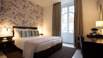 Superior Double or Twin Room (Square View) | Hypo-allergenic bedding, minibar, in-room safe, desk