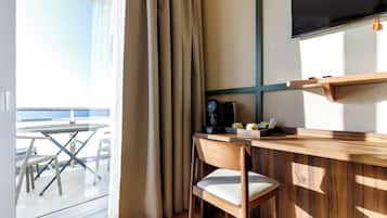 Minibar, caja de seguridad en la habitación y cortinas blackout