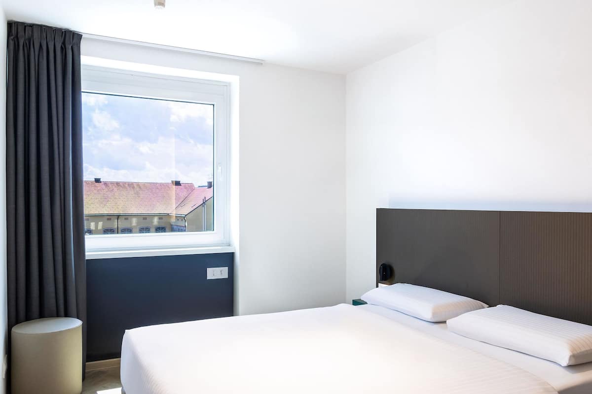 Caja de seguridad en la habitación, escritorio y wifi gratis