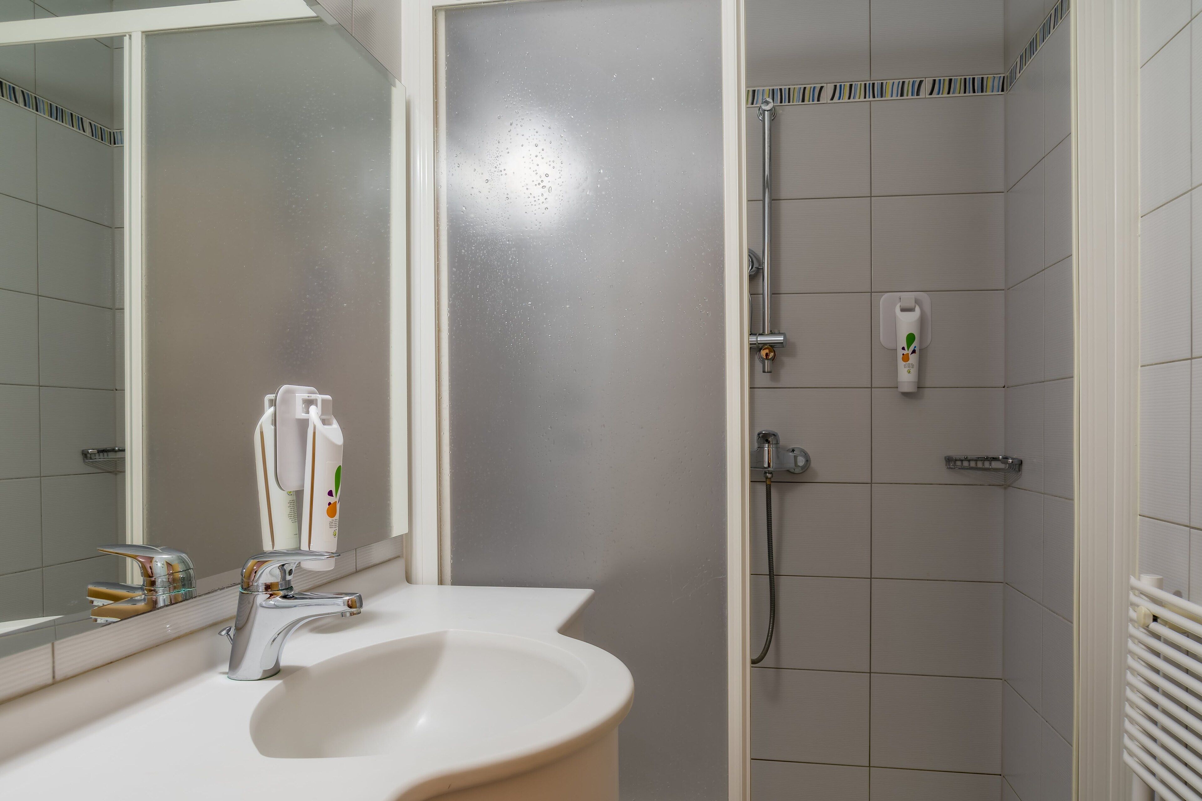 in-room safe, desk, free wifi, bed sheets