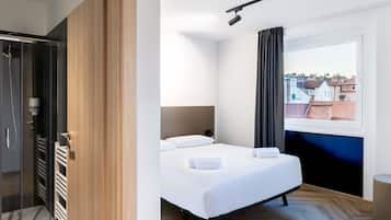 Triple Room | Zimmersafe, Schreibtisch, kostenloses WLAN, BettwÀsche