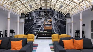 Sala de estar en el lobby