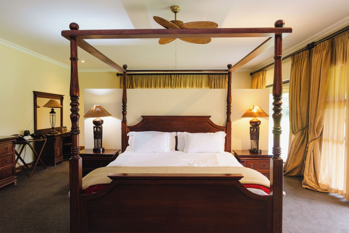 Suite, 1 Double Bed (River Lodge)