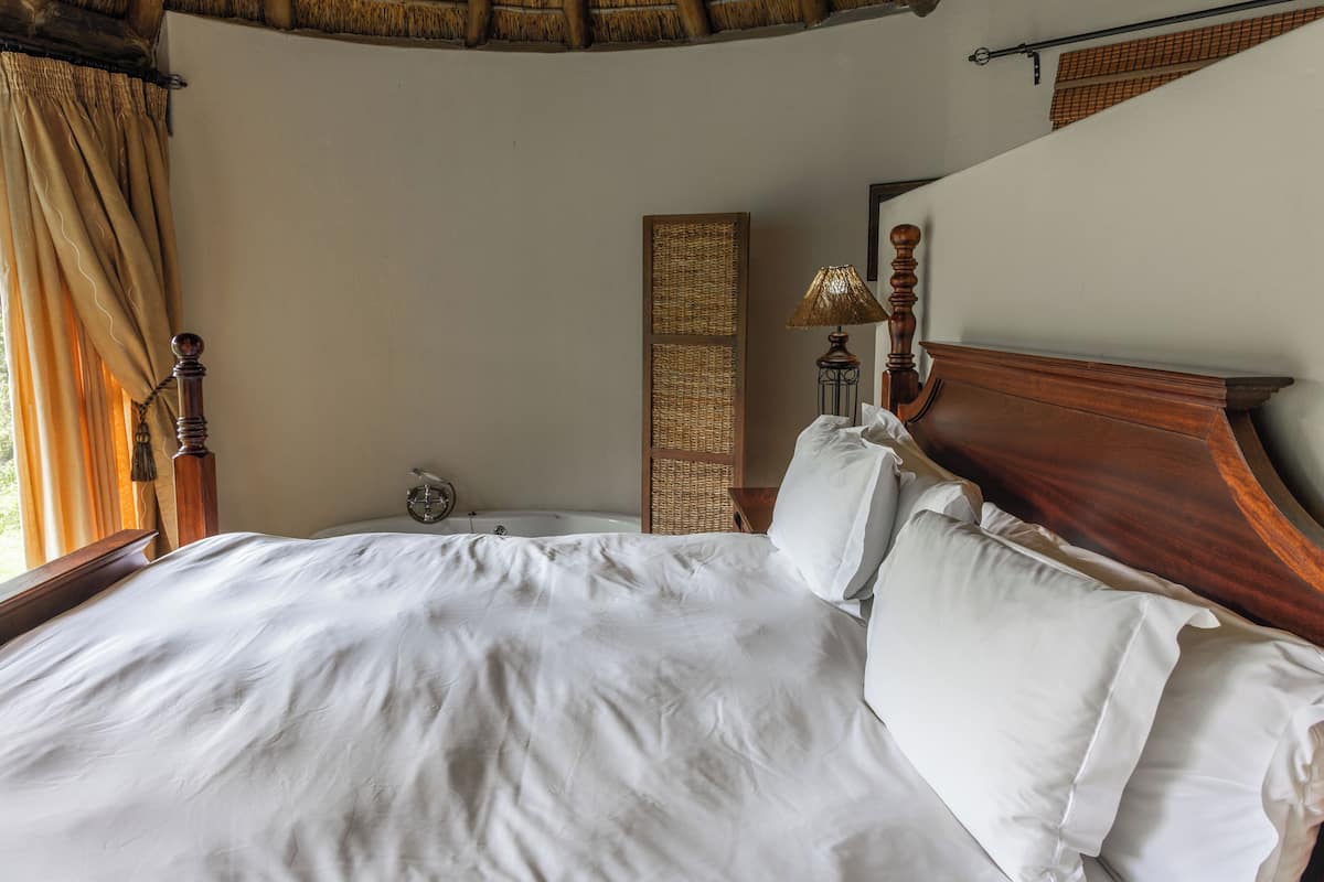 1 bedroom, premium bedding, down duvets, soundproofing