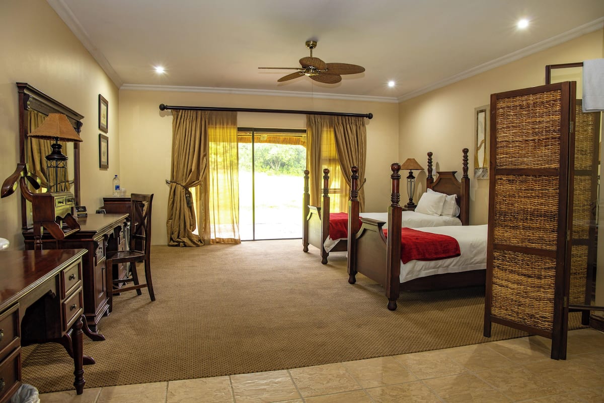 Deluxe Room, 2 Single Beds (River Lodge)
