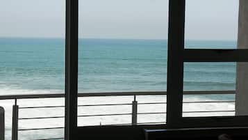 Vue sur la plage/lâocĂ©an