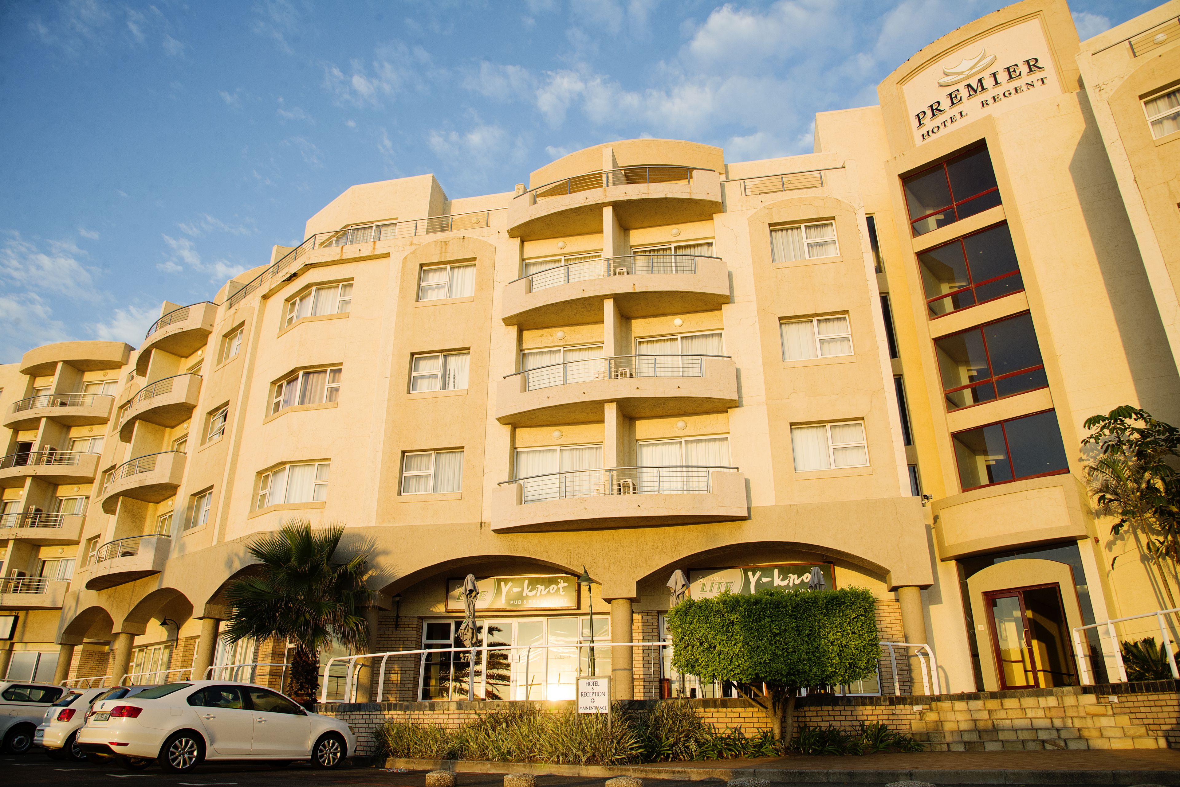 المنشأة من الخارج