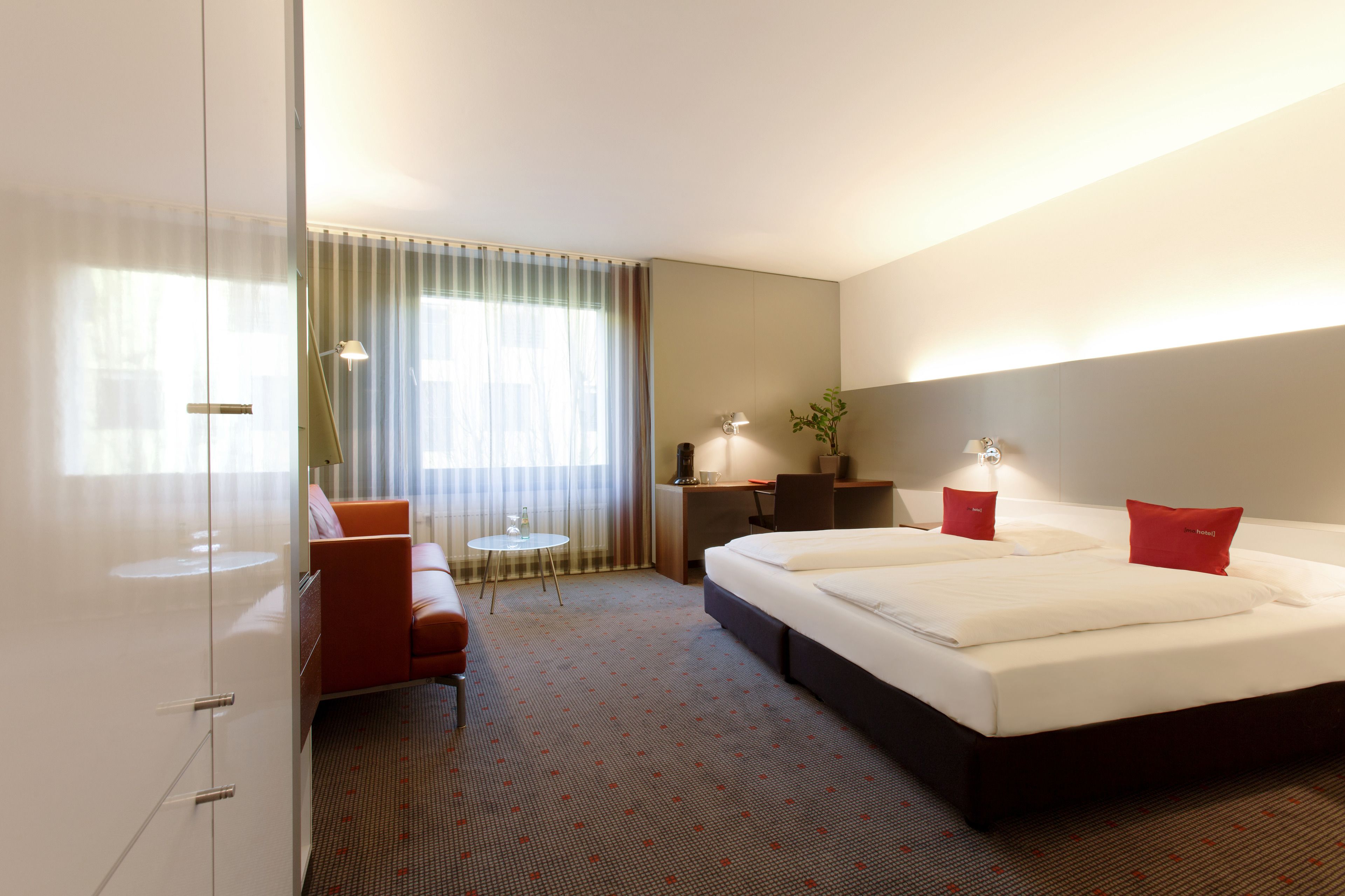 premium bedding, in-room safe, desk, blackout curtains