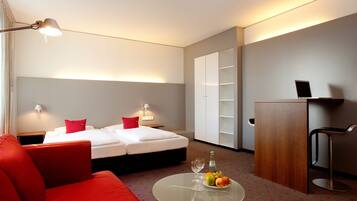 Premium bedding, in-room safe, desk, blackout drapes