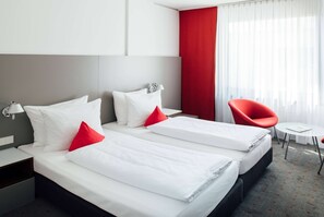 Premium bedding, in-room safe, desk, blackout drapes