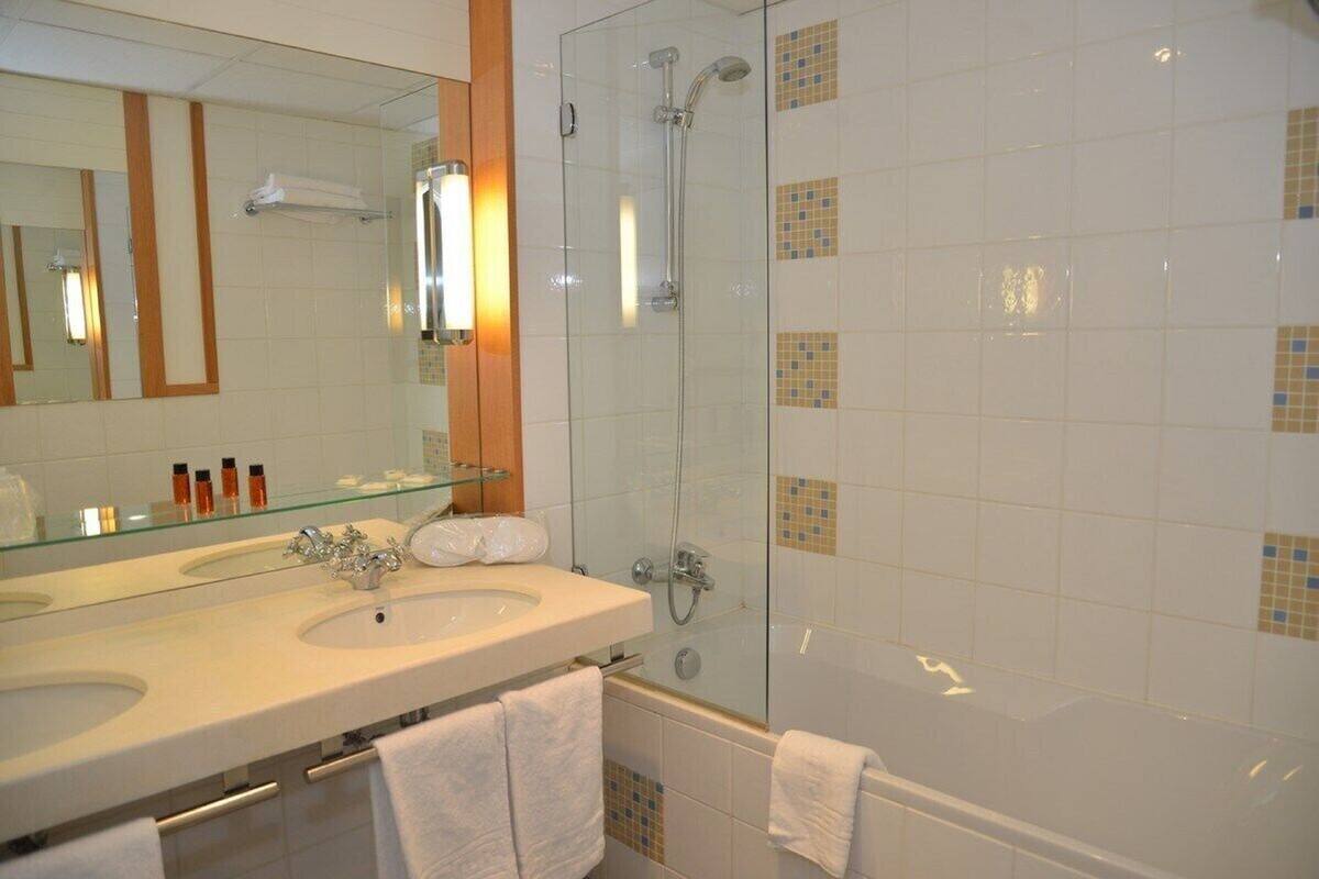 prestige suite  | bathroom | hair dryer, towels