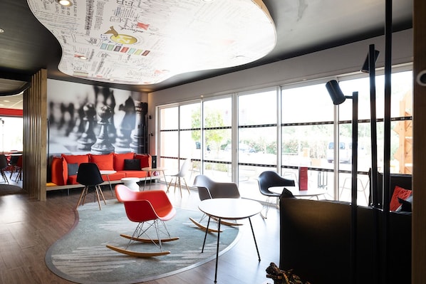 Daily buffet breakfast (EUR 12 per person) - ibis Perpignan Sud Saint Charles (Perpignan)