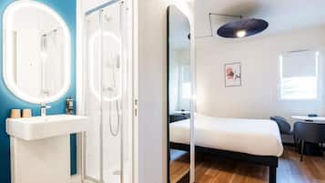 Standaard kamer, 1 tweepersoonsbed | 1 slaapkamer, luxe beddengoed, een bureau, een laptopwerkplek