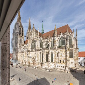 Comfort suite with Cathedral view | Pemandangan dari bilik
