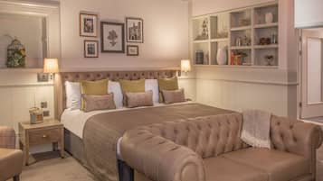 Desk, iron/ironing board, free WiFi, bed sheets